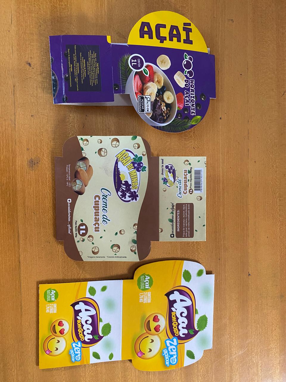 Composição de caixas de açaí