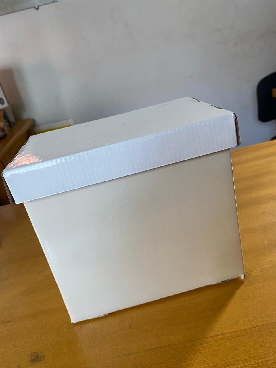 Caixas brancas sem personalização
